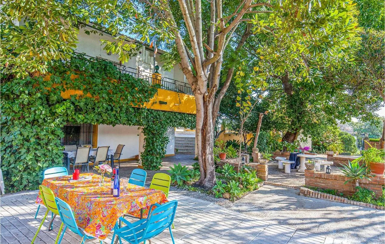 Lovely Home In Tomares With Kitchen